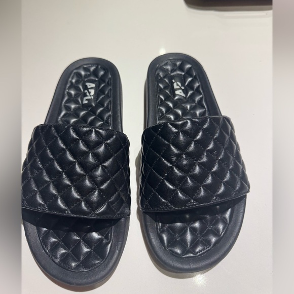 APL Lusso Slides - Picture 2 of 5